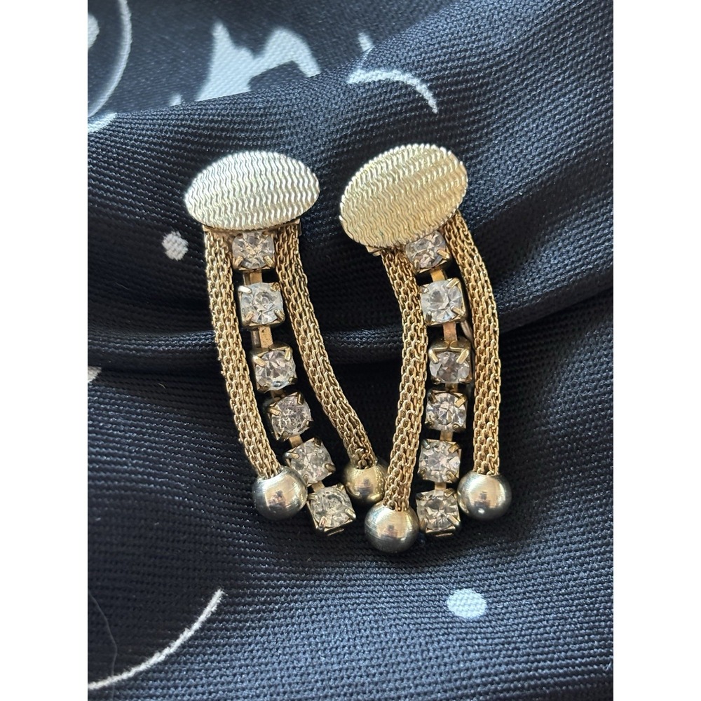 Vintage Clip‎ On Earrings Gold Tone  Chain Dangles Stone